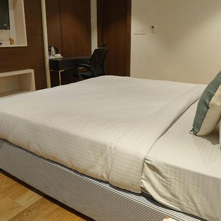 Hotel Konark Khammam Екстер'єр фото