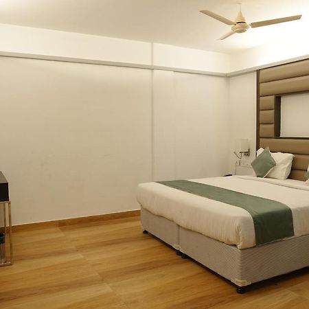 Hotel Konark Khammam Екстер'єр фото