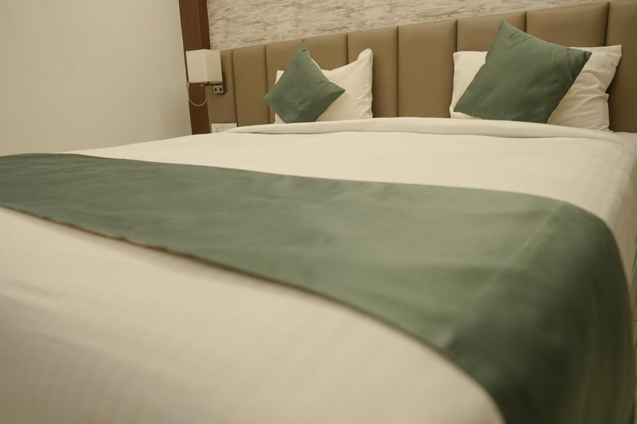 Hotel Konark Khammam Екстер'єр фото